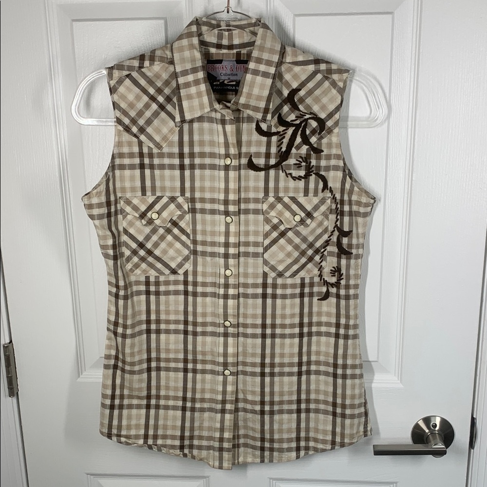 Brooks and Dunn collection Panhandle Slim sleeveless western embroidered top